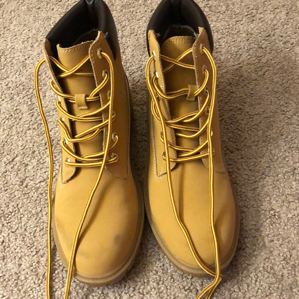 Steel toed work boots
